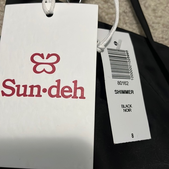 Sun-deh Dress - Picture 4 of 11